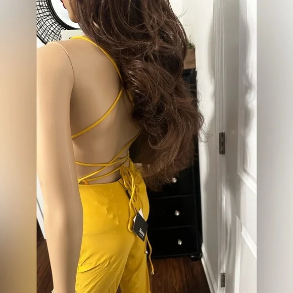 NWT-Stretch Fabric Sleeveless Crisscrossed Back Jumpsuit - Picture 8 of 13